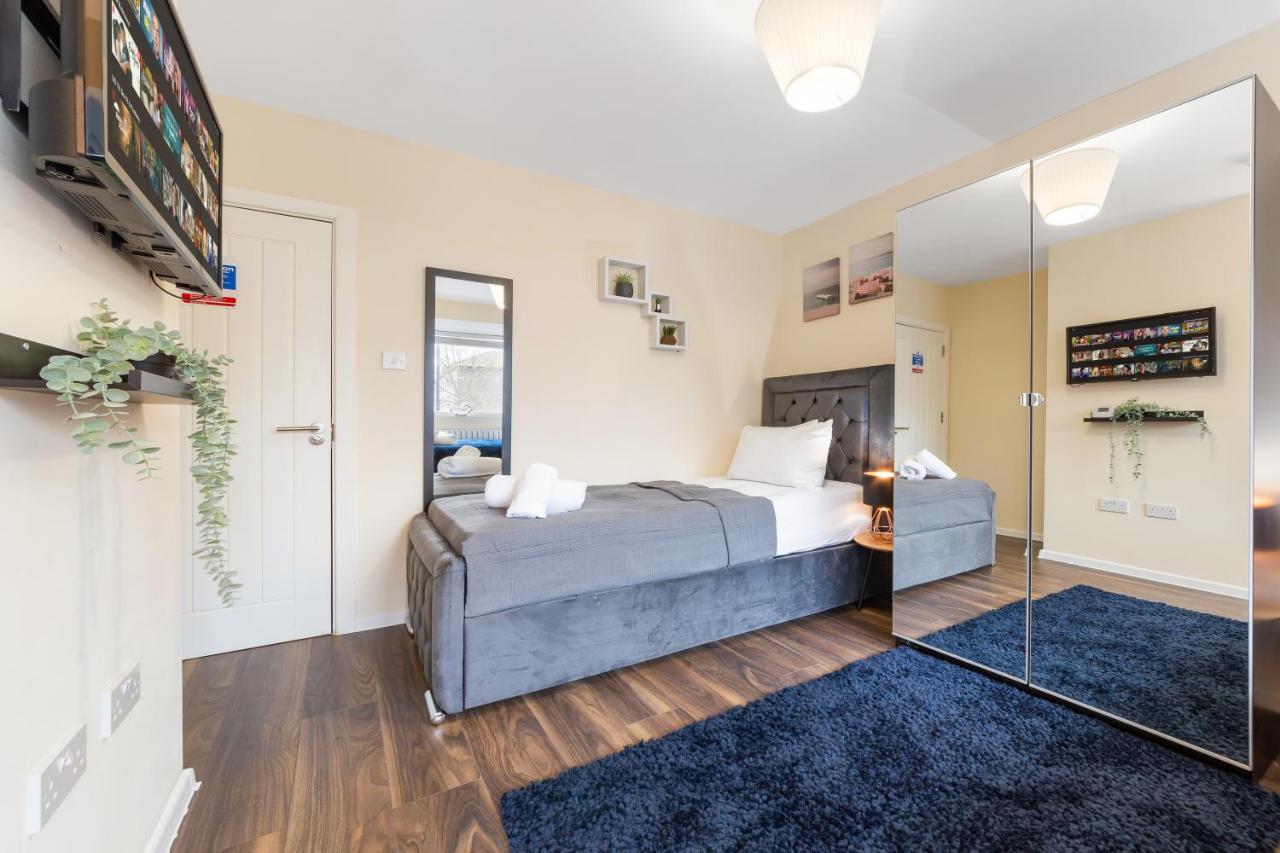 Twickenham Homes Айлворт Экстерьер фото